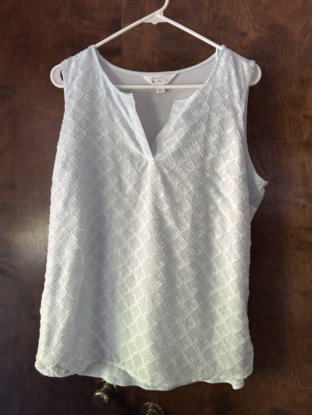 Market & Spruce White Textured Eyelet Tank XL
